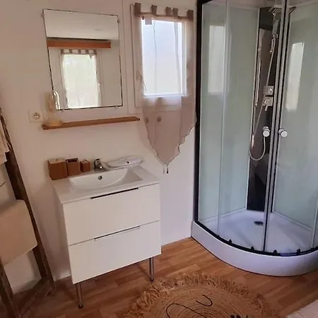 Avec Jaccuzi Prive Кемпинг *
